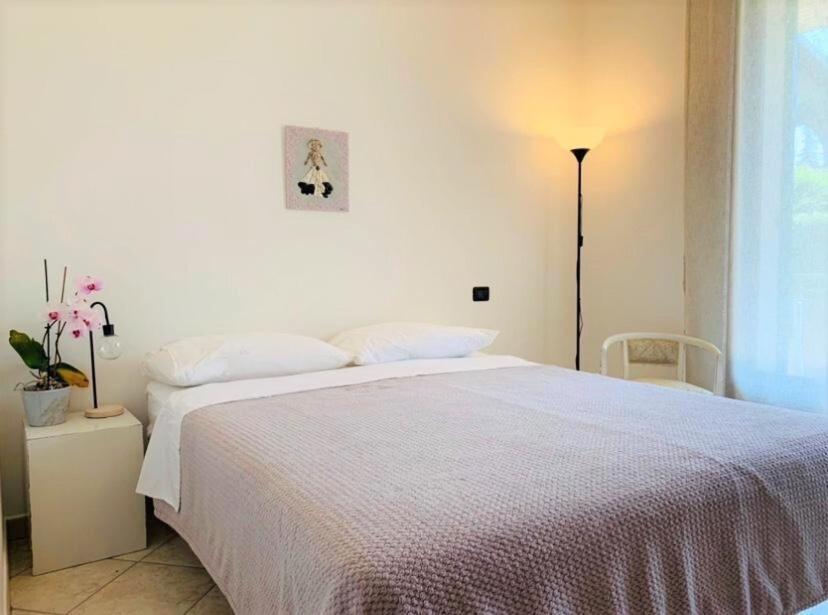 Ferienwohnung Casa Ulivi Bianco Rivoltella del Garda Exterior foto